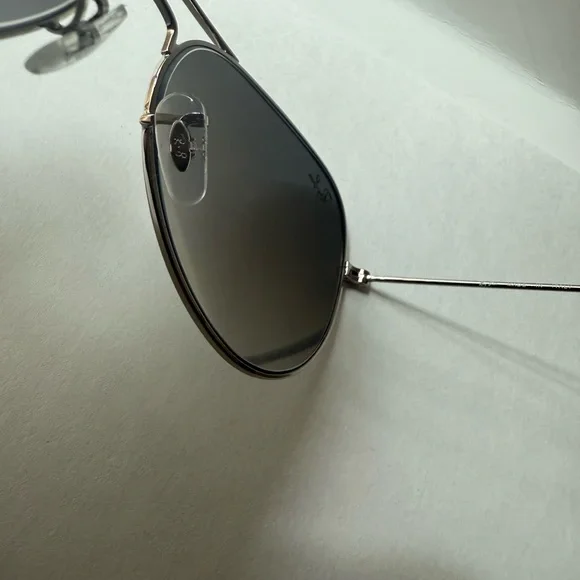 Ray-Ban Aviator Sunglasses RB3025 58mm Silver Frame & Gray Gradient Lenses003/32 - Picture 9 of 12